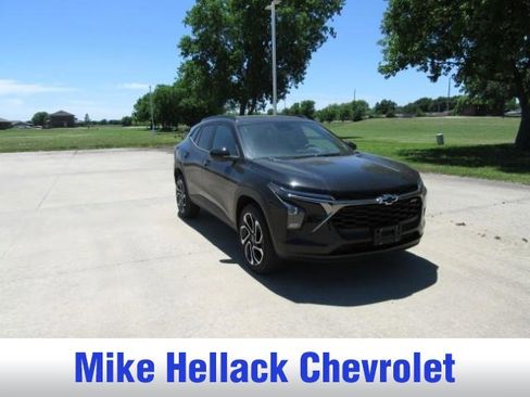 New 2026 Chevrolet Trax RS w/ Driver Confidence Package FWD image 1