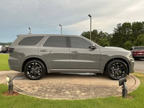 Used 2022 Dodge Durango R/T RWD image 8