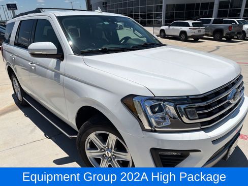 Used 2021 Ford Expedition XLT RWD image 2