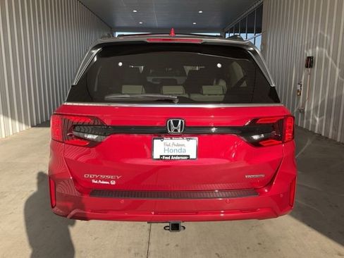 New 2026 Honda Odyssey Touring image 22