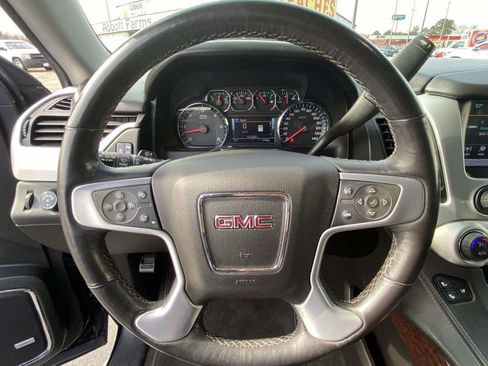 Used 2017 GMC Yukon SLT image 18