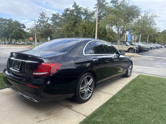 Used 2019 Mercedes-Benz E 300 image 2
