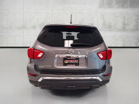 Used 2017 Nissan Pathfinder SV image 6