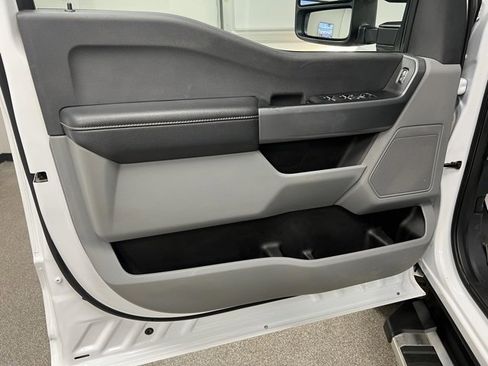 Used 2023 Ford F350 XLT image 22