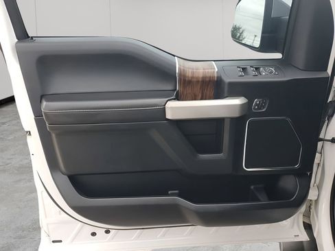 Used 2019 Ford F150 Lariat w/ Equipment Group 502A Luxury image 26