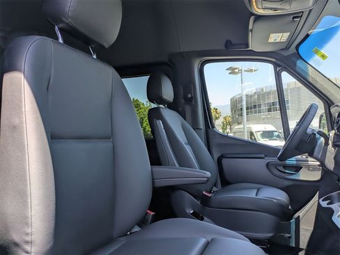New 2026 Mercedes-Benz Sprinter 2500 image 10