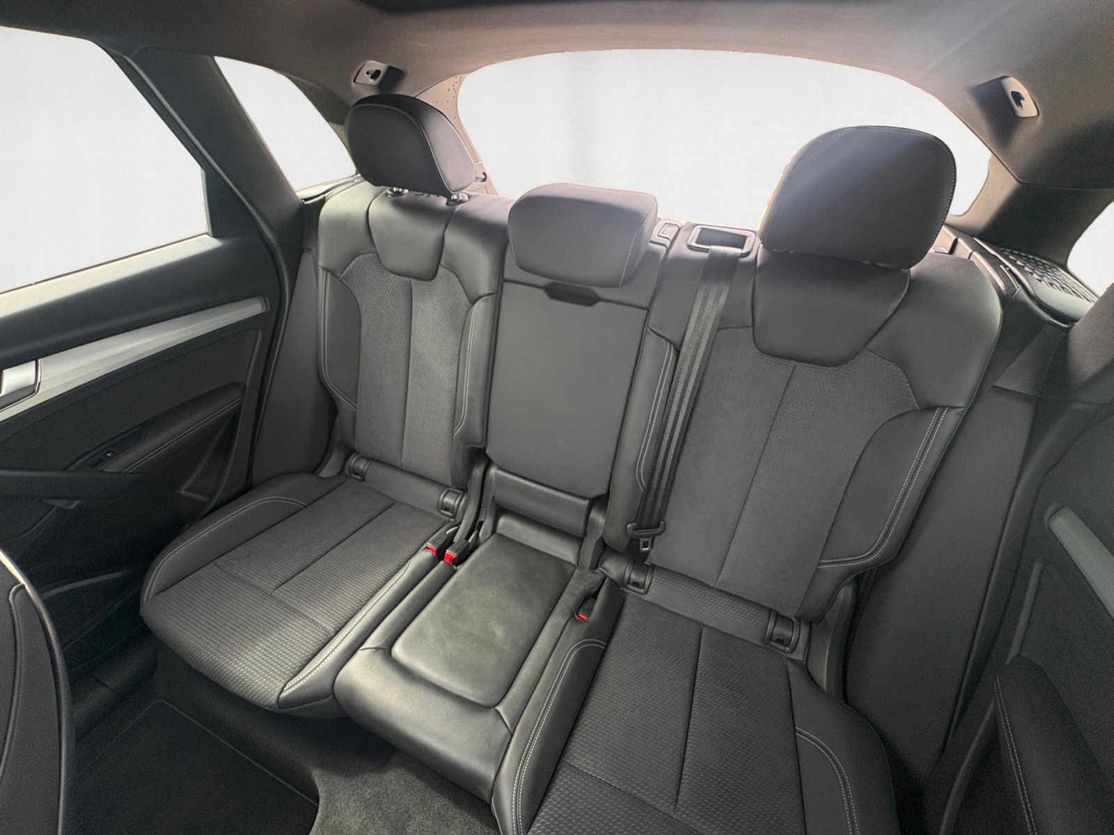 Used 2024 Audi Q5 e Premium Plus AWD/4WD image 13