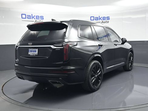 Used 2023 Cadillac XT6 Sport w/ Technology Package AWD/4WD image 7
