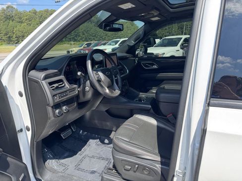 Used 2021 Chevrolet Tahoe RST w/ Luxury Package RWD image 2