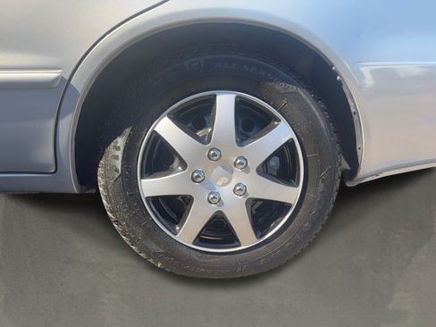 Used 2001 Toyota Corolla LE FWD image 20