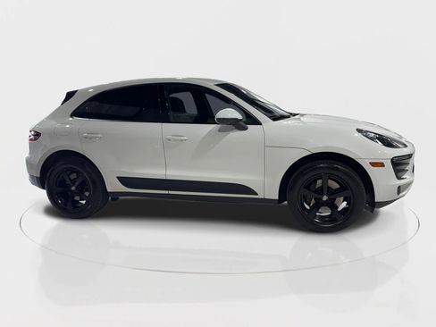 Used 2017 Porsche Macan image 10