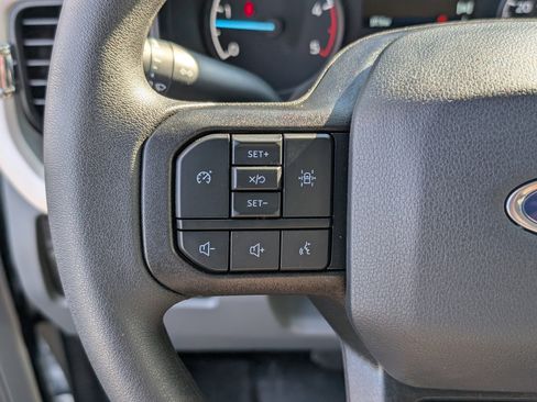 New 2025 Ford F550 4x4 Crew Cab image 27