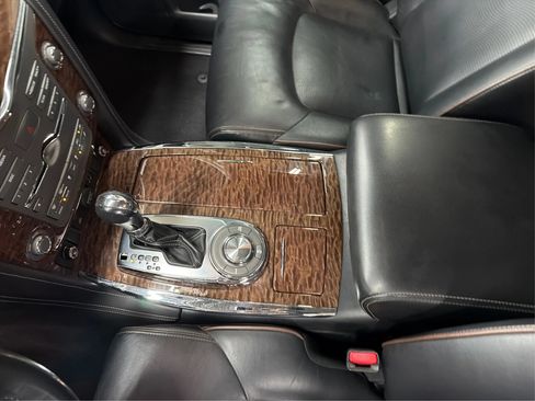 Used 2019 Nissan Armada Platinum w/ Captain's Chairs Package RWD image 33