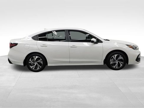 Used 2025 Subaru Legacy Premium image 14