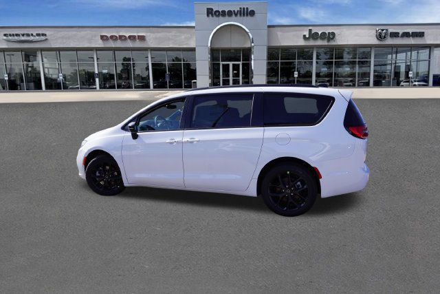 New 2026 Chrysler Pacifica Select w/ S Appearance Package AWD/4WD image 7