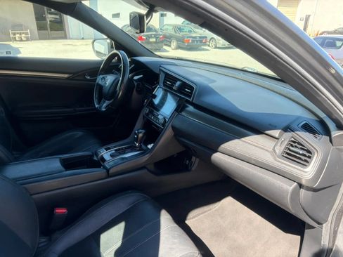 Used 2018 Honda Civic EX-L image 25