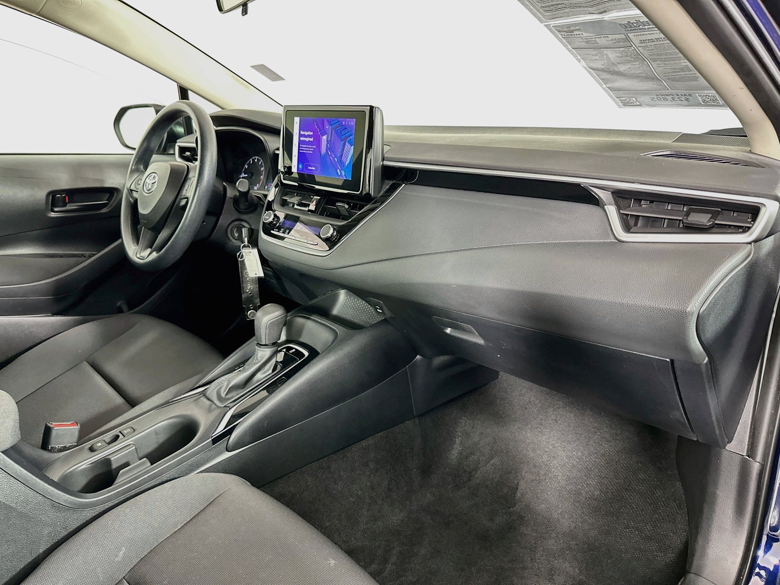 Used 2023 Toyota Corolla LE FWD image 28