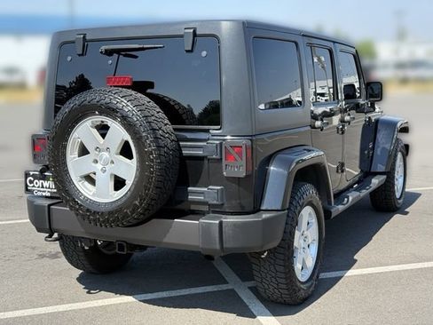 Used 2011 Jeep Wrangler Unlimited Sahara AWD/4WD image 12