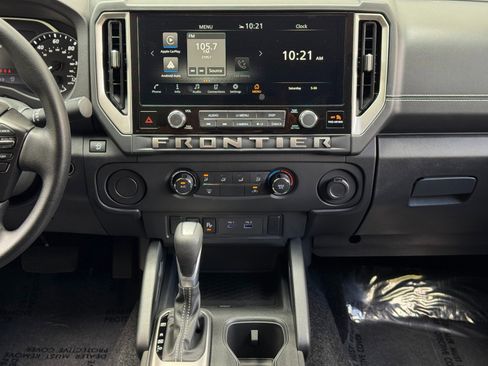 Used 2025 Nissan Frontier SV w/ Tow Package RWD image 23