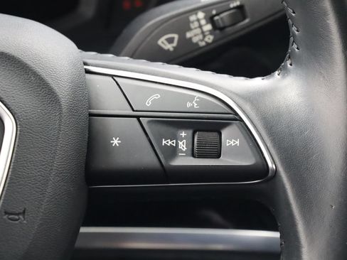 Used 2020 Audi Q3 2.0T Premium AWD/4WD image 18