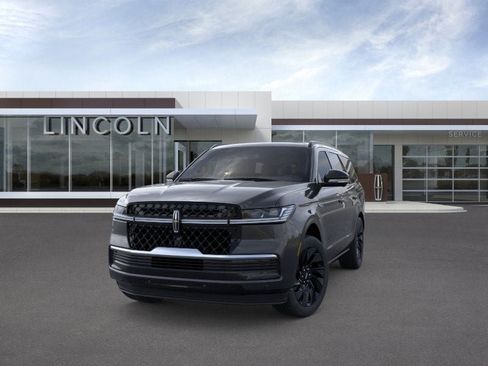 New 2025 Lincoln Navigator Reserve w/ Jet Appearance Package image 3
