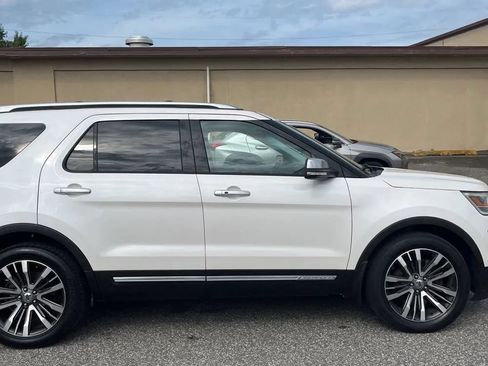 Used 2017 Ford Explorer Platinum AWD/4WD image 11