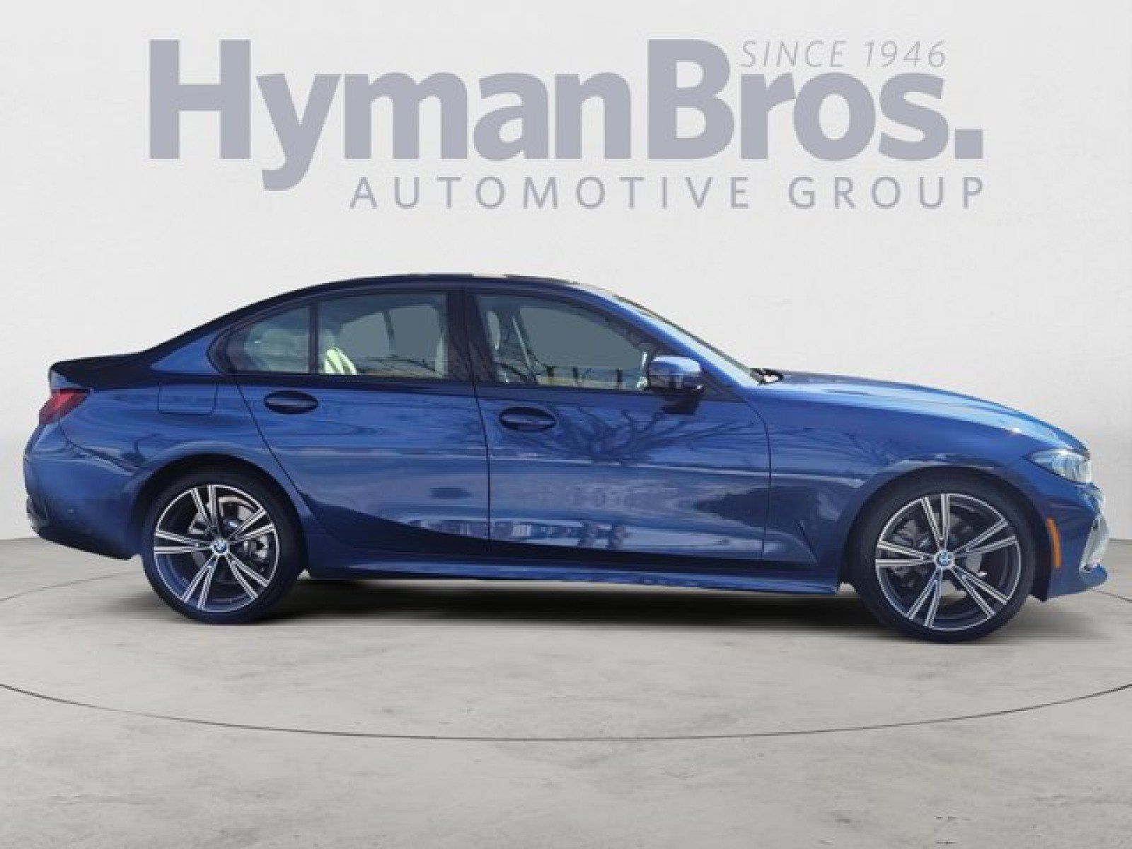Used 2023 BMW 330i Sedan w/ Parking Assistance Package RWD image 2