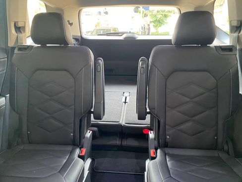 New 2026 Volkswagen Atlas SE image 18