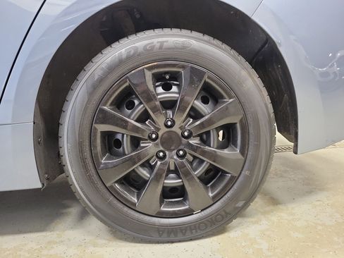 Used 2023 Toyota Corolla LE FWD image 6