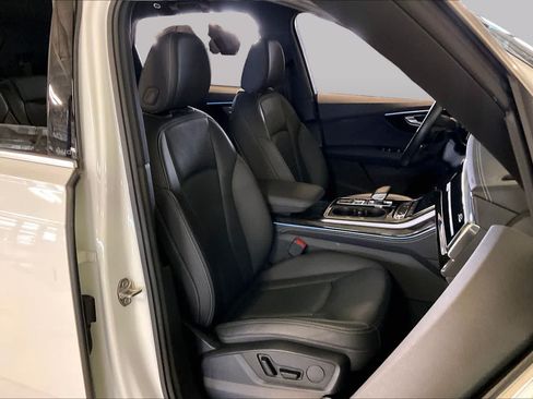 Used 2025 Audi Q7 3.0T Premium Plus AWD/4WD image 9