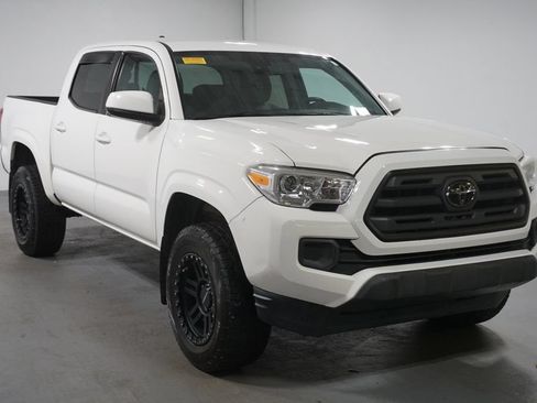 Used 2019 Toyota Tacoma SR w/ SR Convenience Package RWD image 3