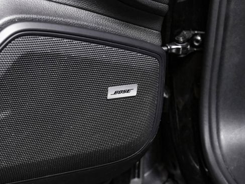 Used 2018 Porsche Panamera 4 image 40