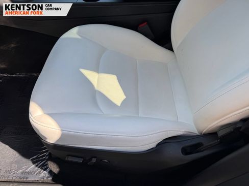 Used 2024 Tesla Model Y Performance AWD/4WD image 27