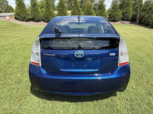 Used 2010 Toyota Prius Three FWD image 2