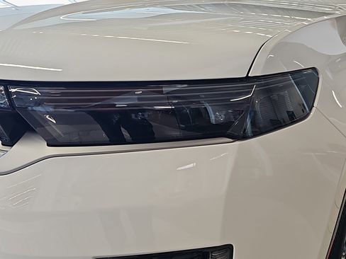 New 2026 Jeep Grand Wagoneer 4WD image 31