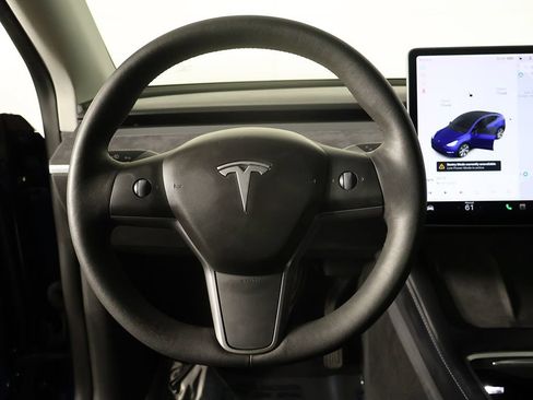 Used 2021 Tesla Model Y Long Range AWD/4WD image 35