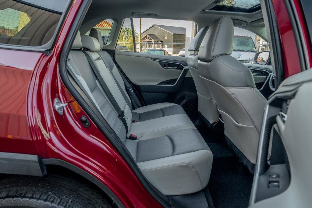 Used 2019 Toyota RAV4 Limited AWD/4WD image 27