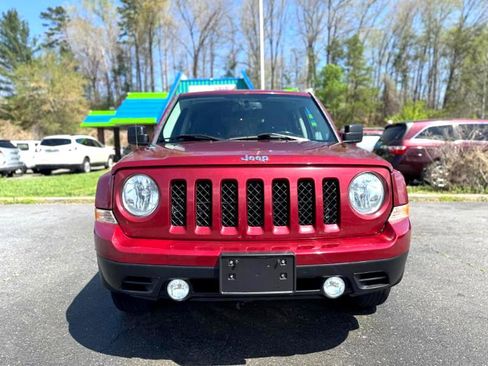 Used 2016 Jeep Patriot Latitude image 2