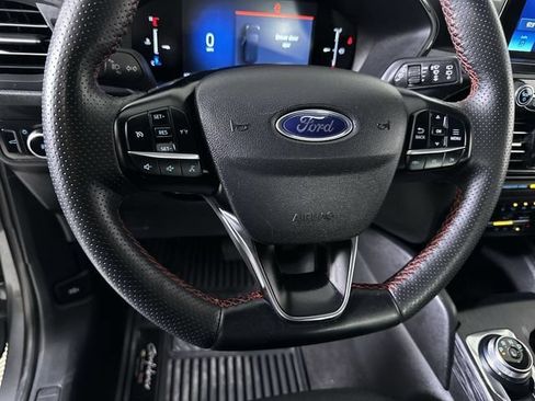 Used 2025 Ford Escape ST-Line Select AWD/4WD image 11