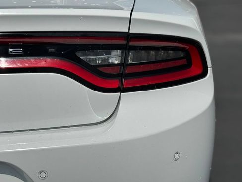 Used 2022 Dodge Charger SXT w/ Leather Interior Group RWD image 15
