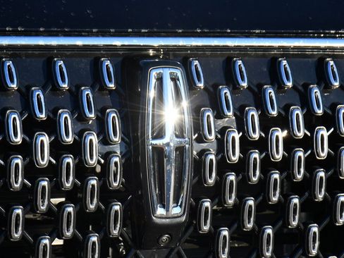 New 2026 Lincoln Aviator Premiere image 35