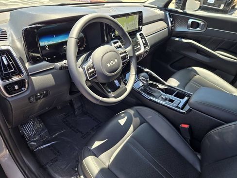Used 2023 Kia Sorento SX AWD/4WD image 10