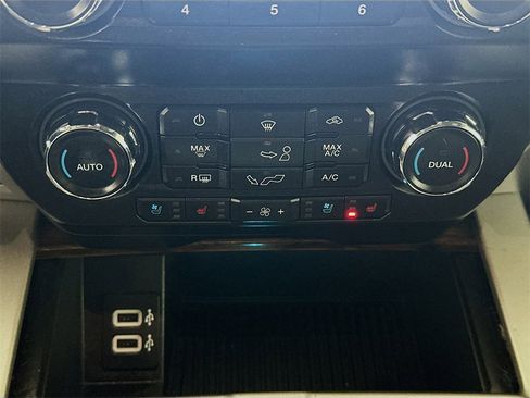 Used 2019 Ford F150 Lariat w/ FX4 Off-Road Package image 18