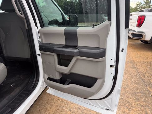 Used 2016 Ford F150 XL w/ Equipment Group 101A Mid RWD image 16