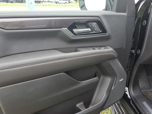 New 2026 GMC Yukon XL Elevation AWD/4WD image 13