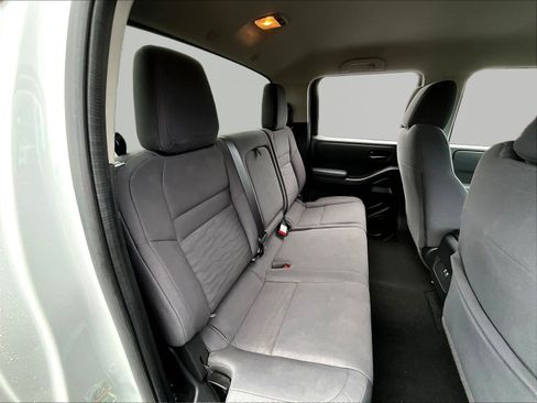 Used 2022 Nissan Frontier S w/ Technology Package AWD/4WD image 26