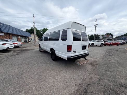 Used 2014 Ford E-250 and Econoline 250 Extended w/ Power Group RWD image 63