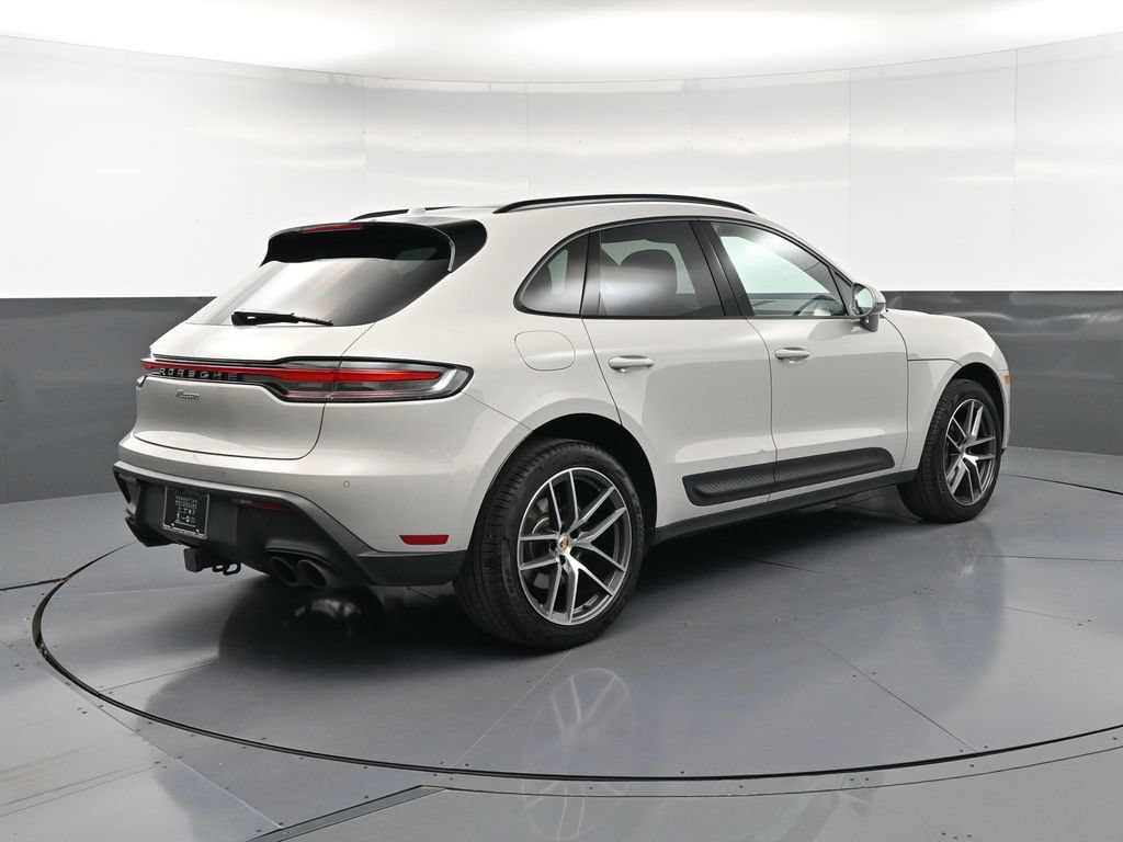 Certified 2023 Porsche Macan Turbo AWD/4WD image 8