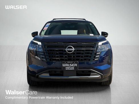 New 2026 Nissan Pathfinder Platinum image 2