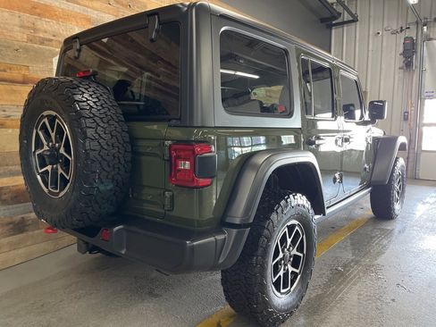 Used 2024 Jeep Wrangler Rubicon image 44